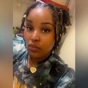 Meet your Posher, Lashunda